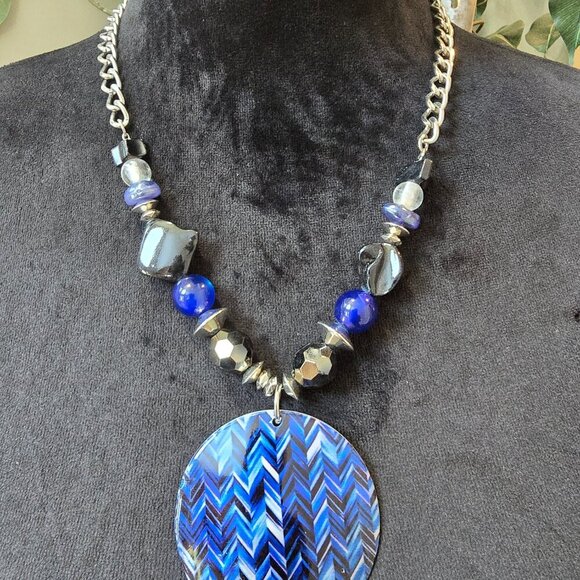 Womens Blue Swirls Circle Stack Pendant Necklace Jewelry with Lobster Clasp - Picture 2 of 8